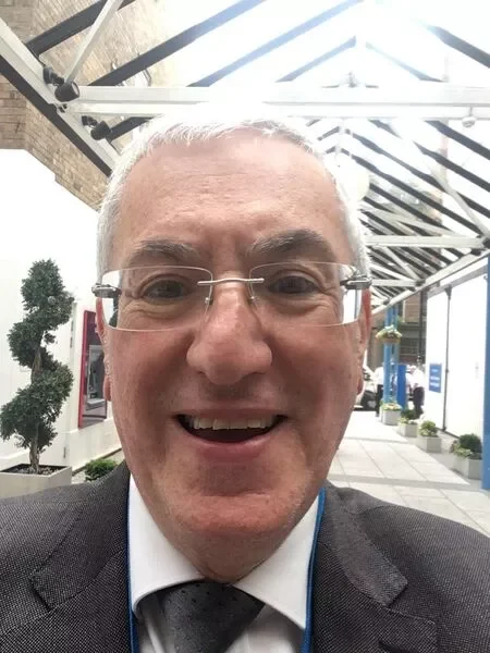 Dr Martin Harris